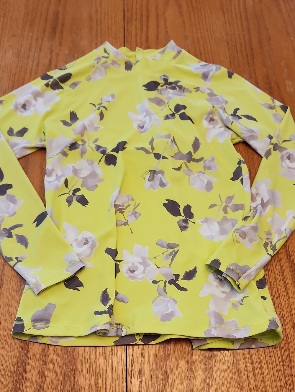 Athleta Floral Rashguard - Picture 5 of 16